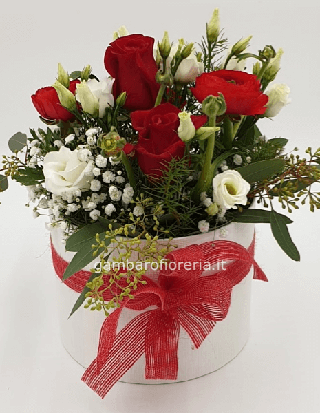 floral box con fiori rossi e bianchi